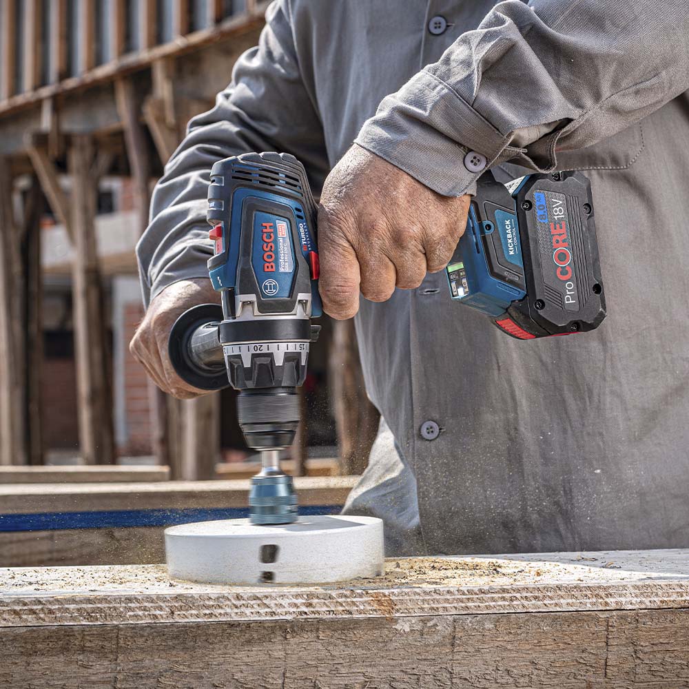 Parafusadeira Furadeira Impacto Bosch GSB 18V-150 C Brushless 18V