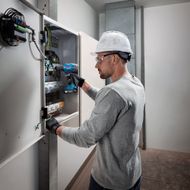 furadeira-e-parafusadeira-impacto-gsb-183li-1-bat-e-maleta-28424_11