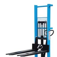 empilhadeira-manual-cap-500kg-elev16m-16400_3