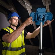 Torre-de-iluminacao-LED-a-bateria-Bosch-GLT-18V-5000-35480_4