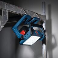 Refletor-LED-a-bateria-Bosch-GLI-18V-5000-sem-bateria-35481_7